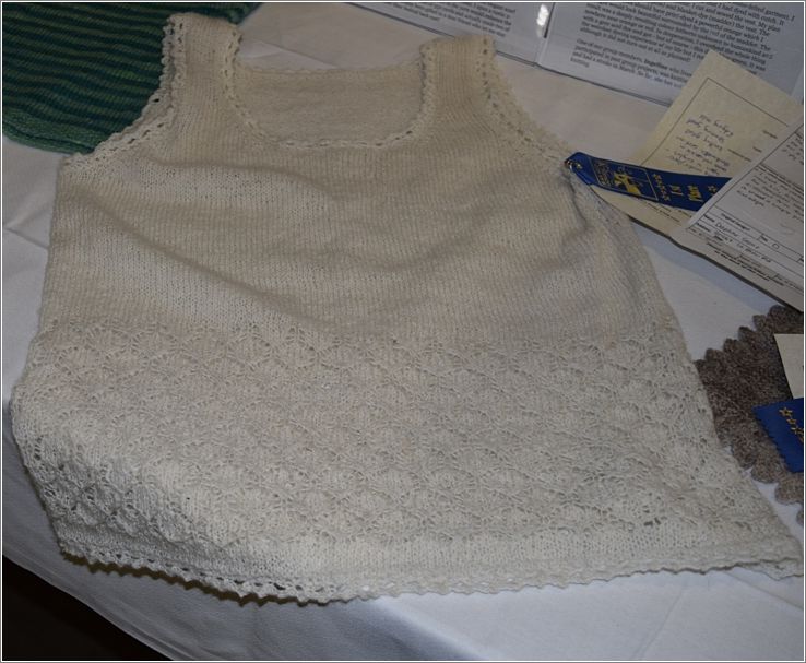 Daphnes lace-weight top. Photo: Peggy Lundquist.